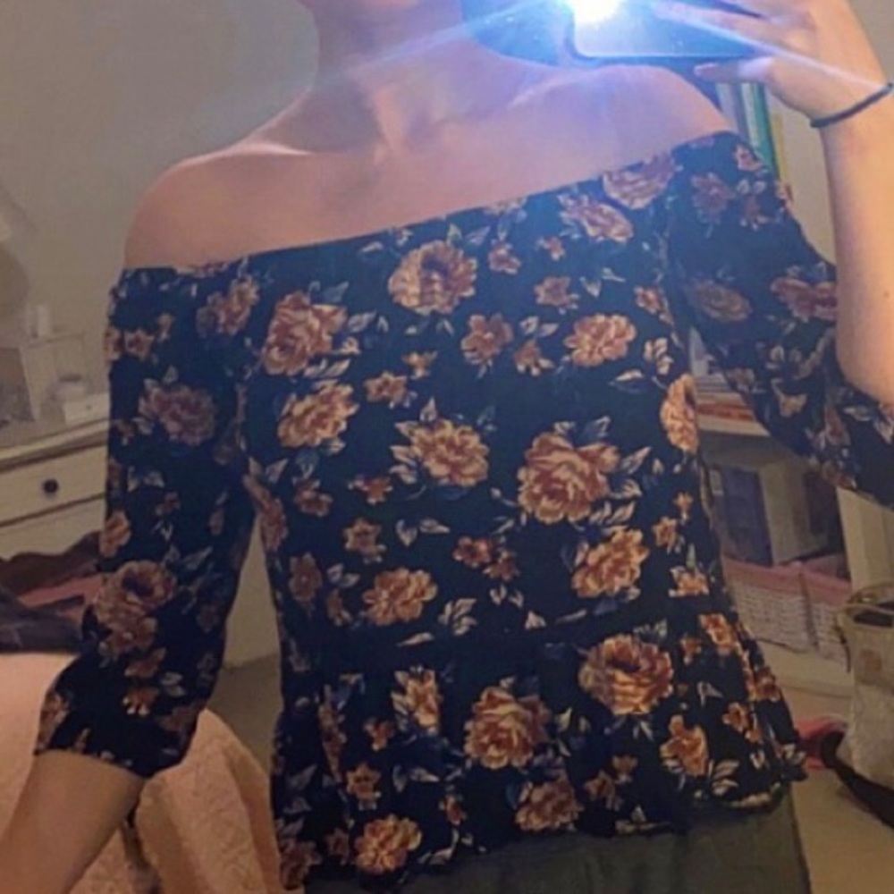 Off-the-Shoulder Shirt